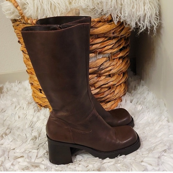 Brown platform square toe boots - Picture 4 of 7